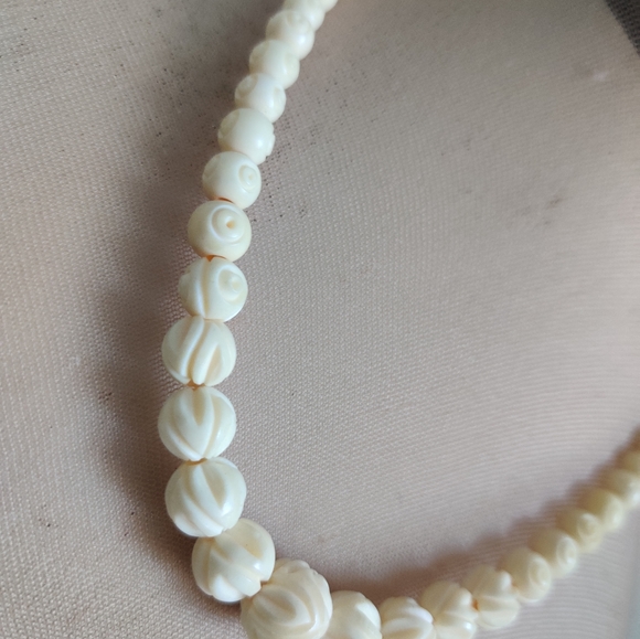 Vintage Vegetable Ivory Art Deco Necklace - Picture 7 of 16